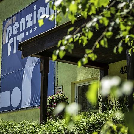 Penzion Fit - Contactless Check In Zwoleń Zewnętrze zdjęcie